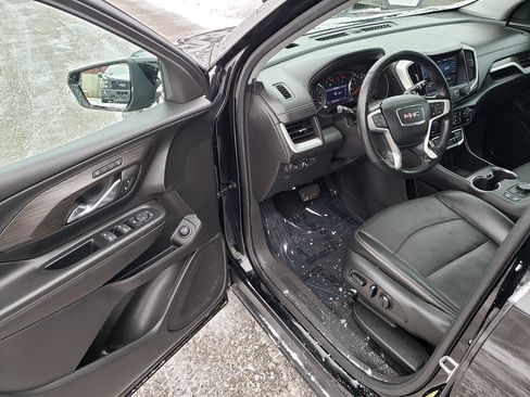 Used 2023 GMC Terrain SLT image 9