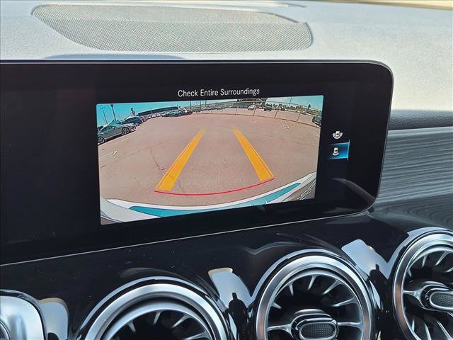 Used 2022 Mercedes-Benz GLB 250 image 13