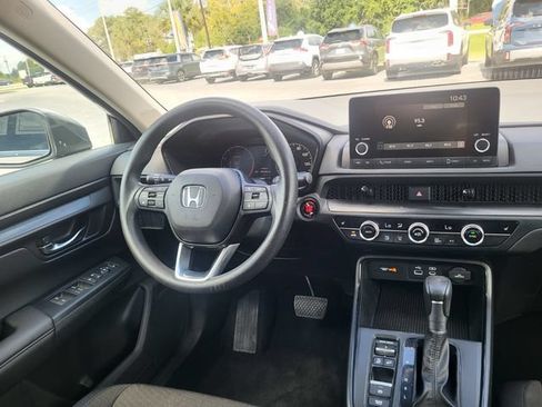Used 2024 Honda CR-V EX image 15