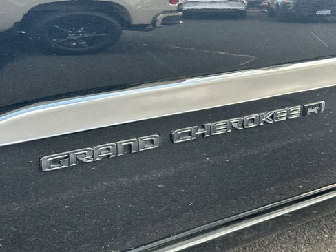 Used 2022 Jeep Grand Cherokee Laredo X AWD/4WD image 10