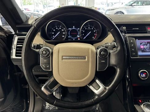 Used 2017 Land Rover Discovery SE AWD/4WD image 30