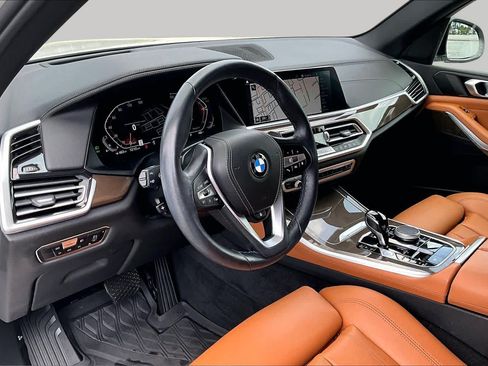 Used 2022 BMW X5 xDrive40i w/ Premium Package AWD/4WD image 16