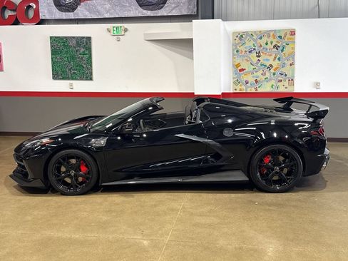 Used 2022 Chevrolet Corvette Stingray Premium Conv w/ Z51 Performance Package RWD image 7