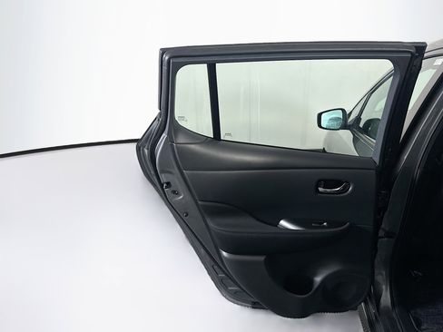 Used 2024 Nissan Leaf S FWD image 26