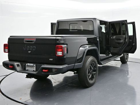 Used 2023 Jeep Gladiator Sport image 38