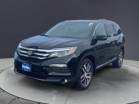 Used 2018 Honda Pilot Touring image 7