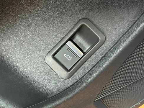 Used 2023 Audi Q4 e-tron Prestige w/ Black Optic Package image 19