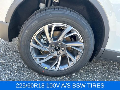 New 2026 Lincoln Corsair Premiere image 19