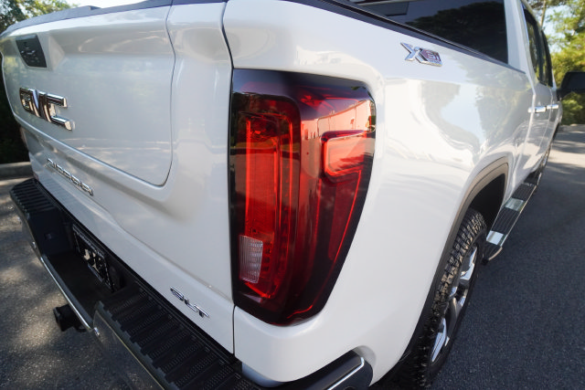 Used 2022 GMC Sierra 1500 SLT w/ SLT Premium Plus Package AWD/4WD image 36