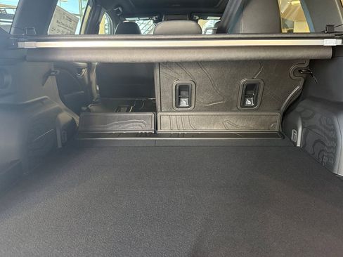 Used 2025 Subaru Forester Touring image 14