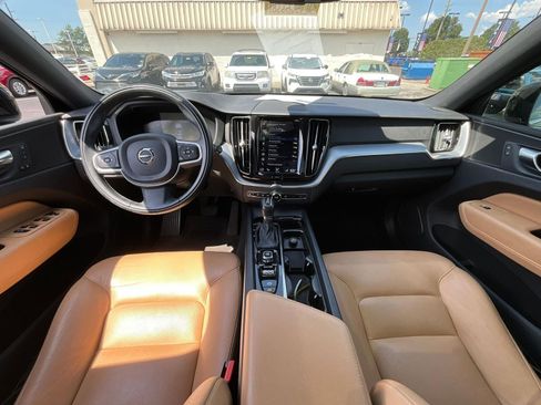 Used 2020 Volvo XC60 T6 Momentum w/ Protection Package Premier AWD/4WD image 7