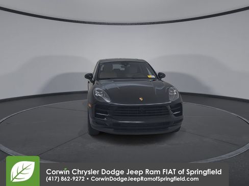Used 2020 Porsche Macan AWD/4WD image 4