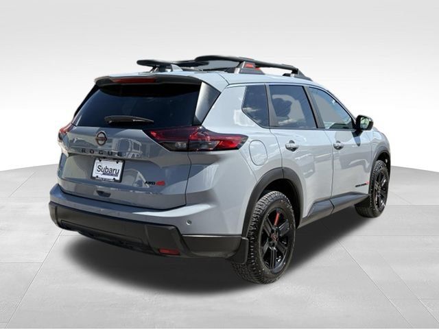 Used 2025 Nissan Rogue SV AWD/4WD image 7