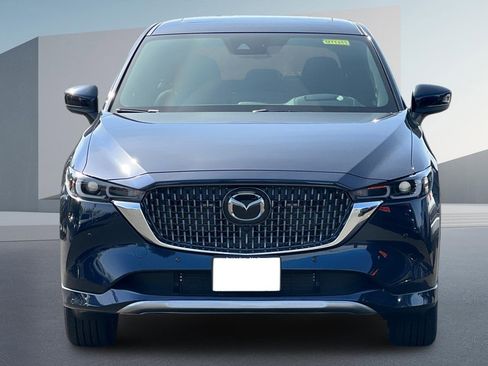 New 2025 MAZDA CX-5 Signature image 8