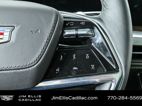 Certified 2025 Cadillac Escalade ESV Sport Platinum w/ LPO, ONYX Package image 17