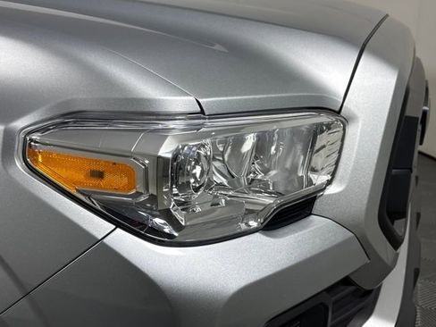 Used 2023 Toyota Tacoma SR AWD/4WD image 12