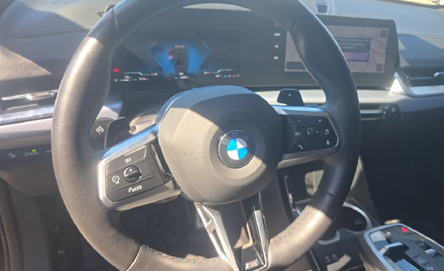 Used 2025 BMW X2 xDrive28i w/ Premium Package AWD/4WD image 6