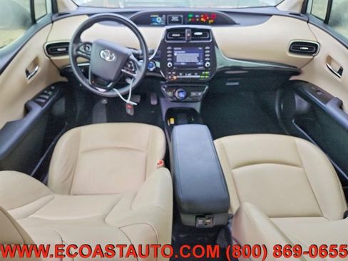 Used 2022 Toyota Prius XLE FWD image 9