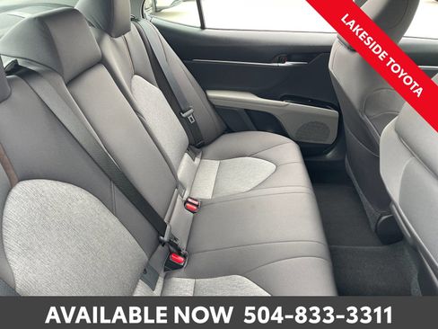Used 2019 Toyota Camry LE image 20