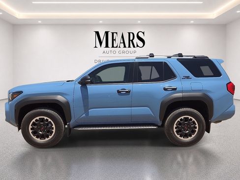 Used 2025 Toyota 4Runner TRD Off-Road Premium w/ Tow Technology Package AWD/4WD image 2