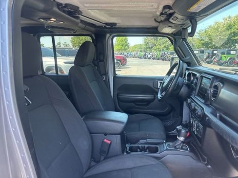 Used 2020 Jeep Gladiator Sport w/ Quick Order Package 24S AWD/4WD image 19