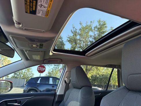 Used 2025 Toyota RAV4 XLE w/ Convenience Package image 28