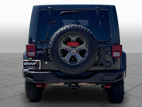 Used 2017 Jeep Wrangler Unlimited Rubicon AWD/4WD image 5