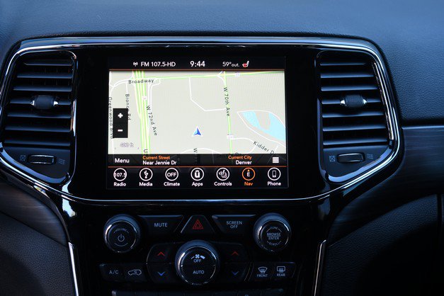 Used 2019 Jeep Grand Cherokee Altitude AWD/4WD image 19