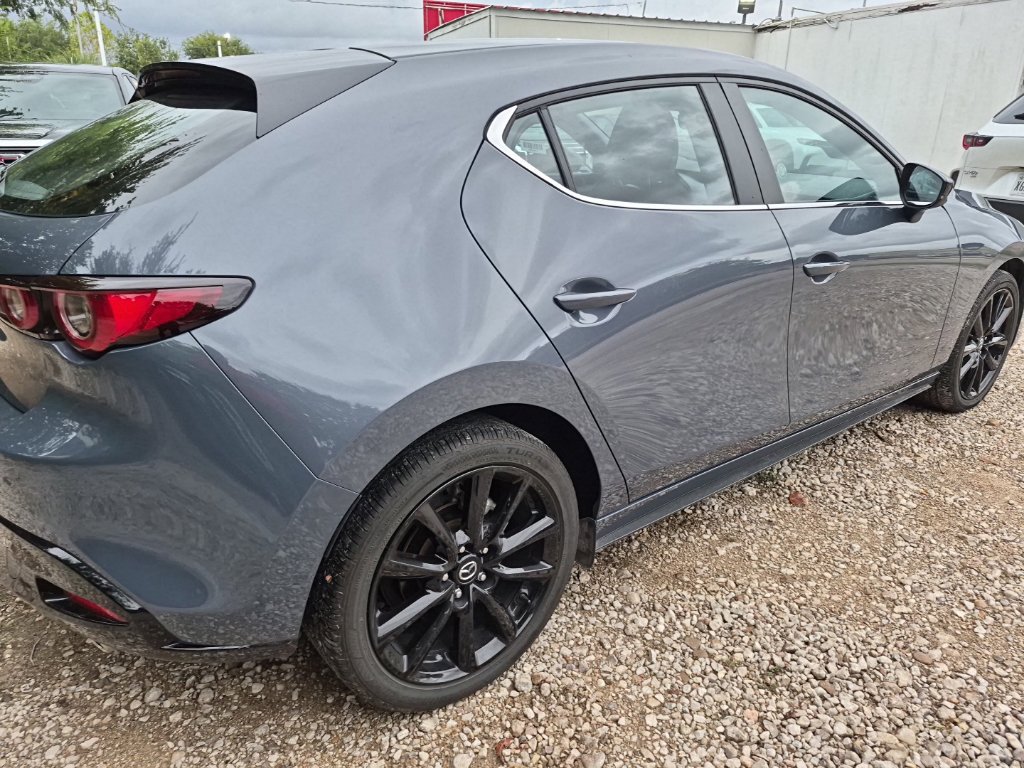 Used 2026 MAZDA MAZDA3 Carbon AWD/4WD image 3