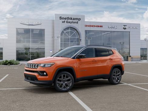 New 2026 Jeep Compass Limited w/ Sun, Sound & Navigation Group AWD/4WD image 2