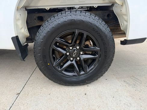 Used 2019 Chevrolet Silverado 1500 Custom Trail Boss w/ Custom Convenience Package AWD/4WD image 68