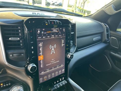 Used 2019 RAM 1500 Laramie image 7