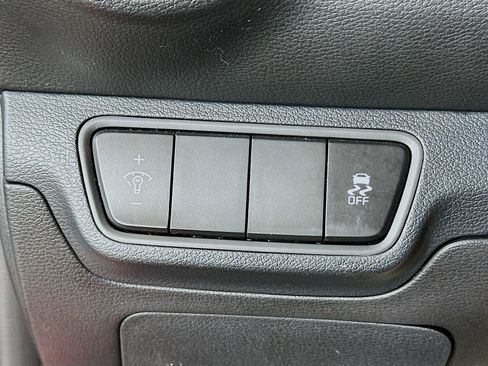 Used 2024 Kia Forte LXS FWD image 17