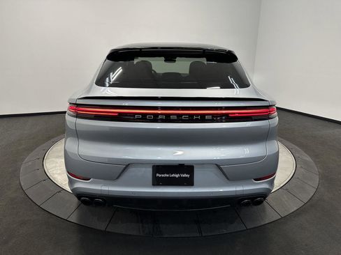 New 2026 Porsche Cayenne Coupe AWD/4WD image 6
