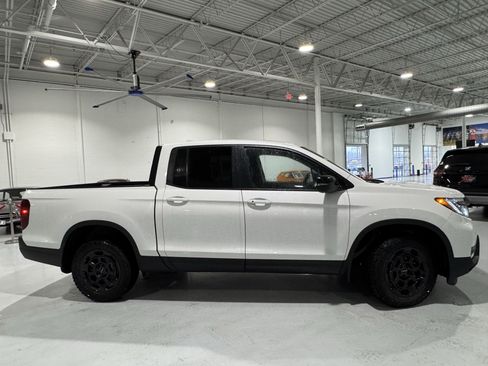 New 2025 Honda Ridgeline TrailSport+ image 2