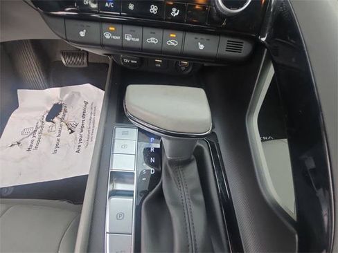 Certified 2023 Hyundai Elantra SEL w/ Convenience Package image 20