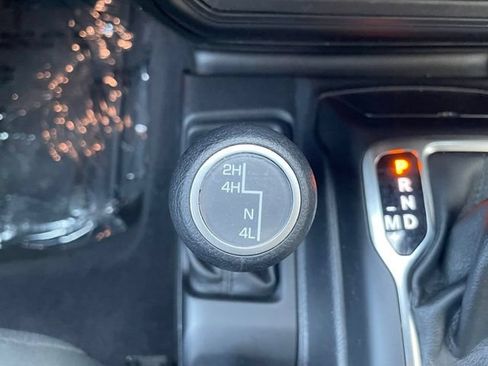 Used 2019 Jeep Wrangler Unlimited Sport S AWD/4WD image 21