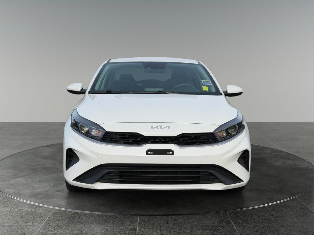 Used 2023 Kia Forte LXS FWD image 2