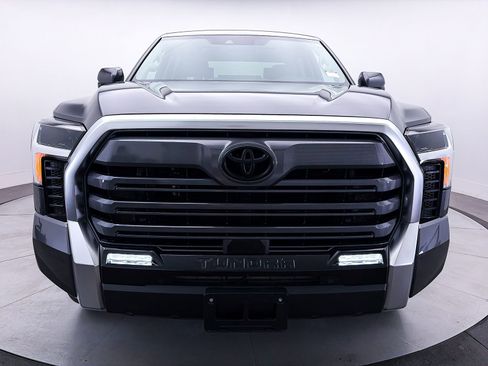 Used 2024 Toyota Tundra Limited w/ Power Package AWD/4WD image 11