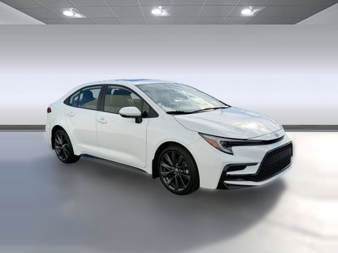 Certified 2024 Toyota Corolla XSE FWD image 7