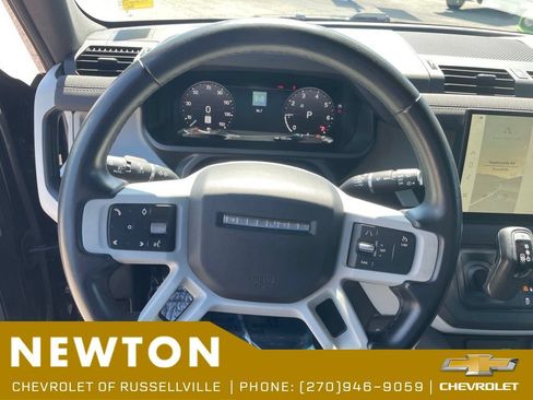 Used 2023 Land Rover Defender 130 SE AWD/4WD image 13