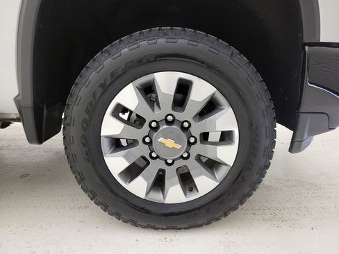 Used 2022 Chevrolet Silverado 2500 Custom image 17