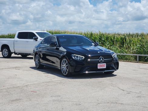 Used 2022 Mercedes-Benz E 350 Sedan image 3