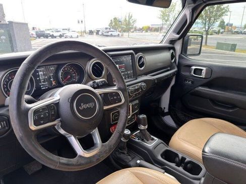 Used 2018 Jeep Wrangler Rubicon w/ Uconnect 4C Nav & Sound Group AWD/4WD image 9
