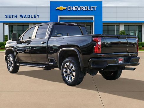 Used 2024 Chevrolet Silverado 2500 Custom w/ Custom Value Package image 5