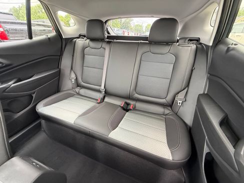 New 2026 Chevrolet Trax LT w/ Midnight Edition FWD image 21