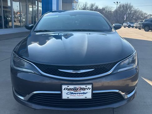Used 2016 Chrysler 200 Limited image 3