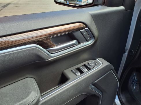 Used 2026 Chevrolet Silverado 1500 LT w/ Texas Edition Plus RWD image 15