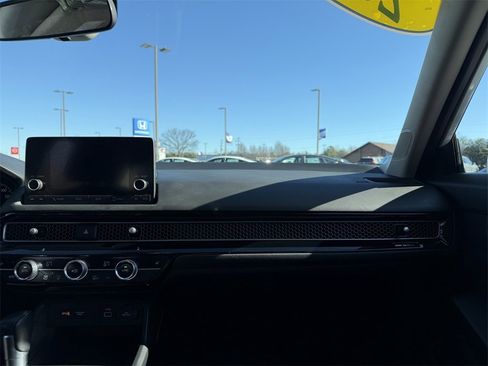 Used 2022 Honda Civic EX image 19