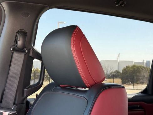 Used 2022 RAM 1500 Rebel image 16